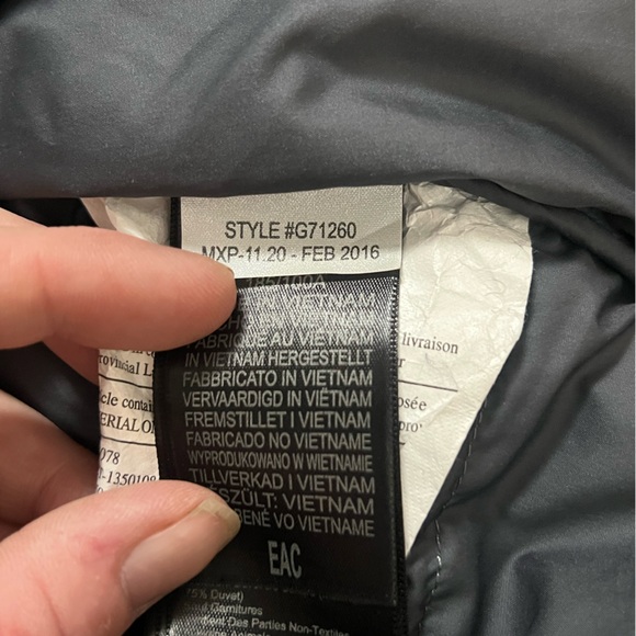 Marmot Ares 600 fill down zip up winter puffer coat in blue and gray - Picture 12 of 16